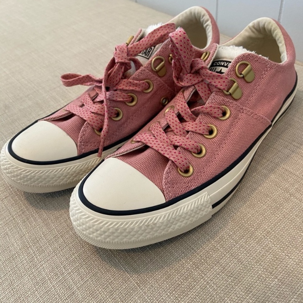 *NEW* Pink Polka Dot Converse
